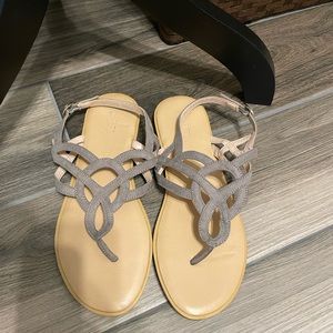 Women’s grey market & spruce sandals Sz 6.5 NWOT